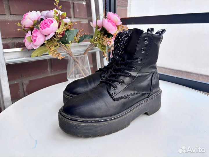 Levi’s ботинки женские 37. Оригинал