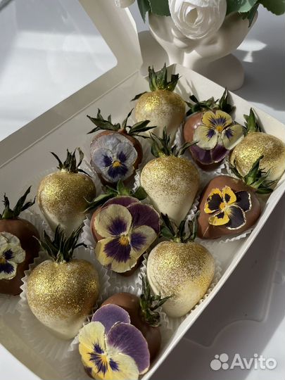 Клубника в шоколаде/ фрукты в шоколаде