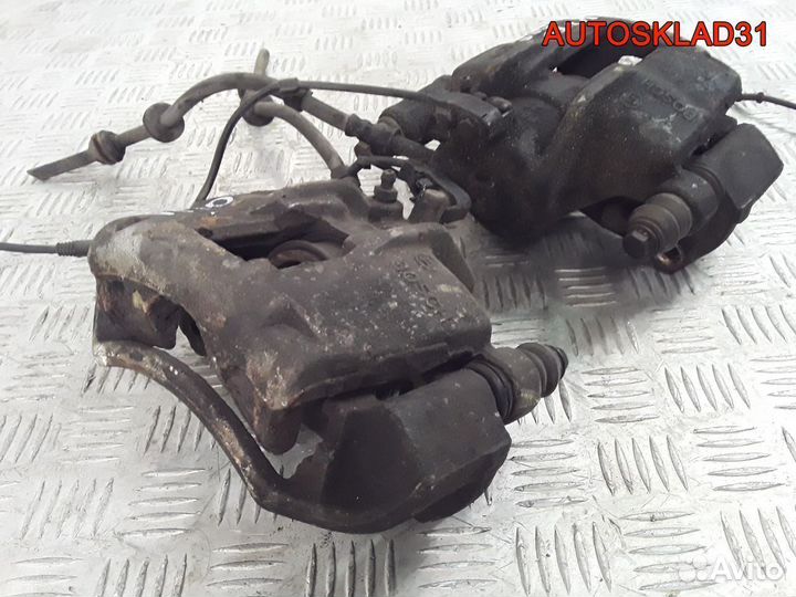 Суппорт тормозной передний Mercedes Benz Vito 638