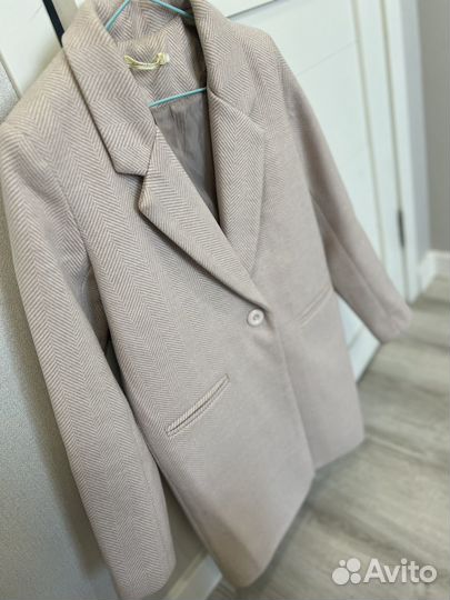 Пальто осеннее