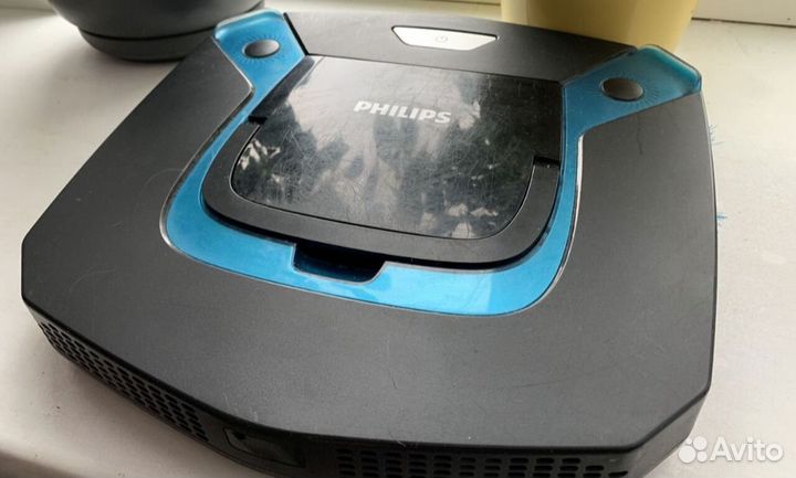 Робот пылесос philips