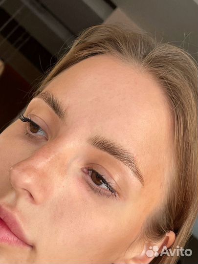 Коррекция и окрашивание бровей