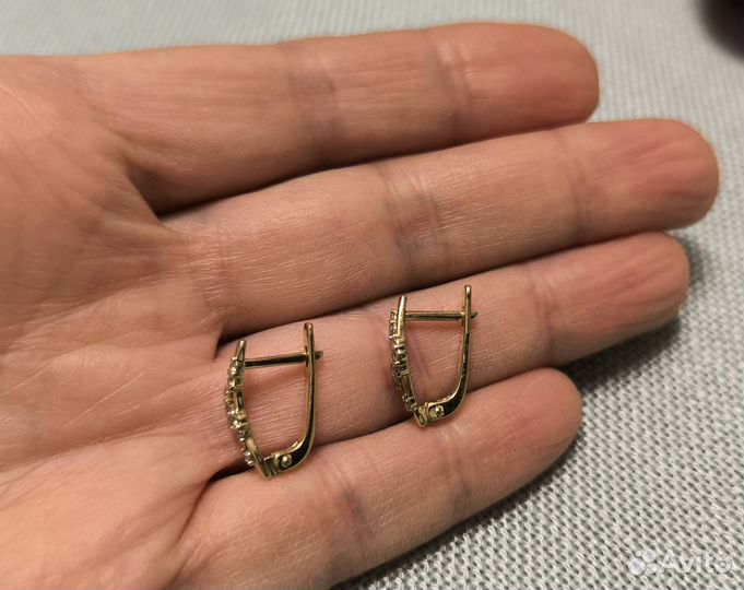 Золотые серьги