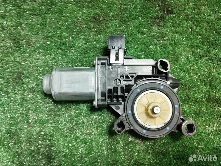 Мотор стеклоподъёмника передний правый Seat Ibiza