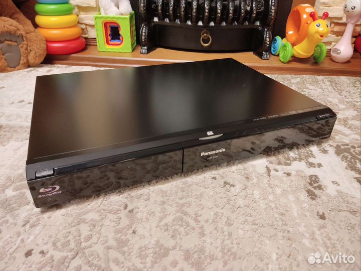 Blu-ray плеер Panasonic DMP-BD30