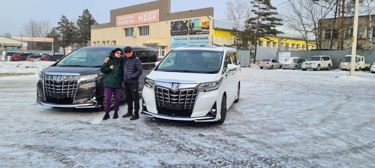 Toyota Alphard: фото владельца