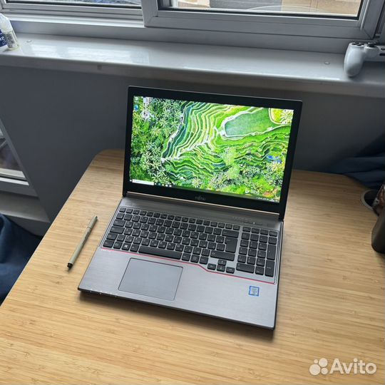 Большой японский Fujitsu 15.6 i5 12Gb IPS