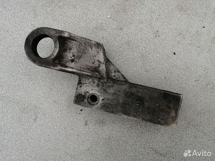 Кронштейн (подъёмная проушина) для Renault Logan