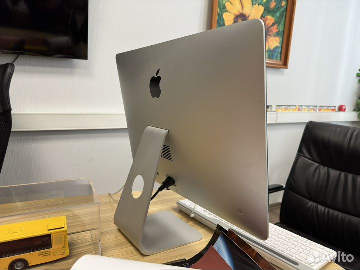 iMac 21,5