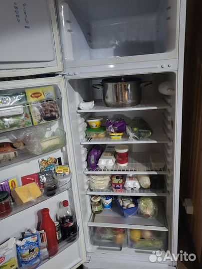 Холодильник бу indesit