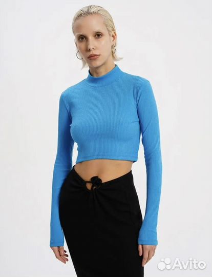 Укороченная водолазка в рубчик