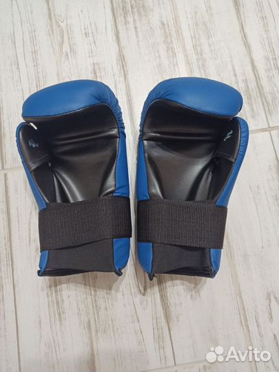 Перчатки, шлем для тхэквондо maxpro