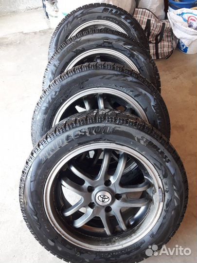 Bridgestone Blizzak VRX 215/55 R16