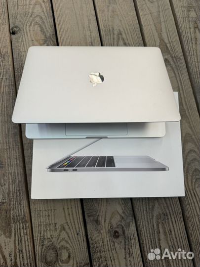 Apple MacBook Pro 13 TB 2019 core i5/8/256 Silver