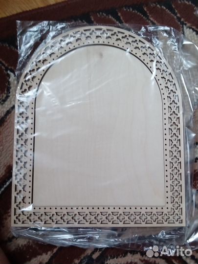 Рамки и подставки для вышивки