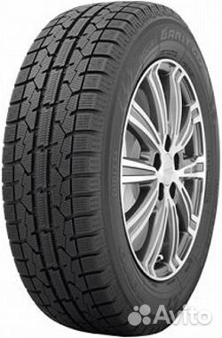 Toyo Observe Garit GIZ 215/55 R17 94Q
