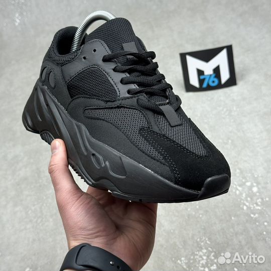 Кроссовки adidas yeezy boost 700