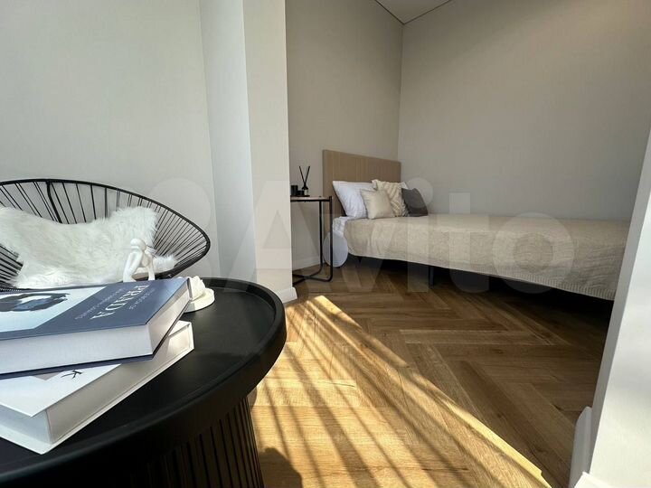 2-к. квартира, 65 м², 10/18 эт.