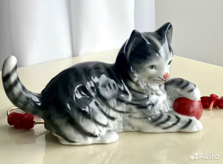 Фарфор Статуэтка Котик Кошечка