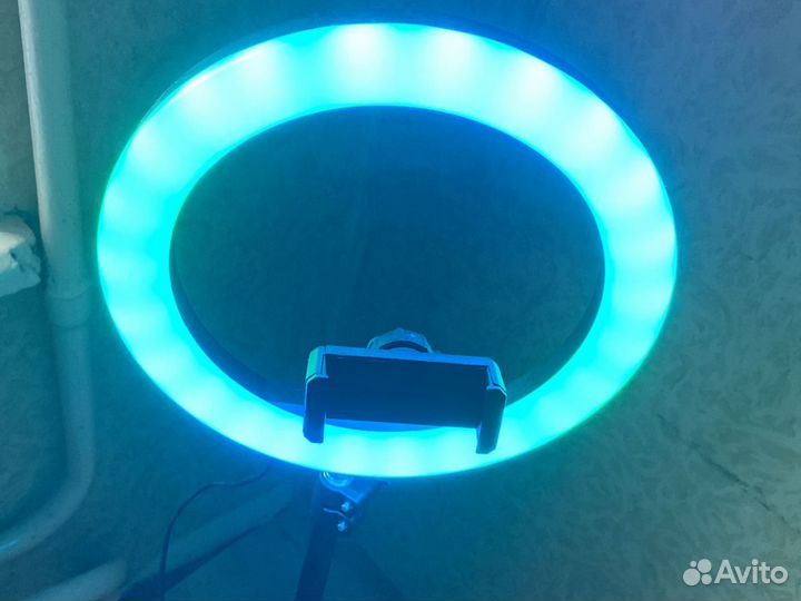 Кольцевая лампа со штативом