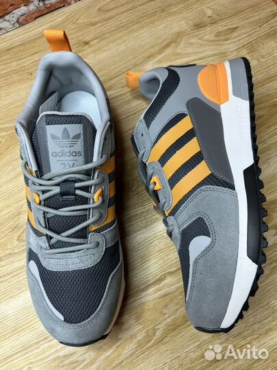 Кроссовки adidas zx 700 hd