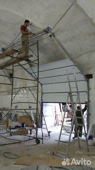 Промышленные подъемно секционные ворота