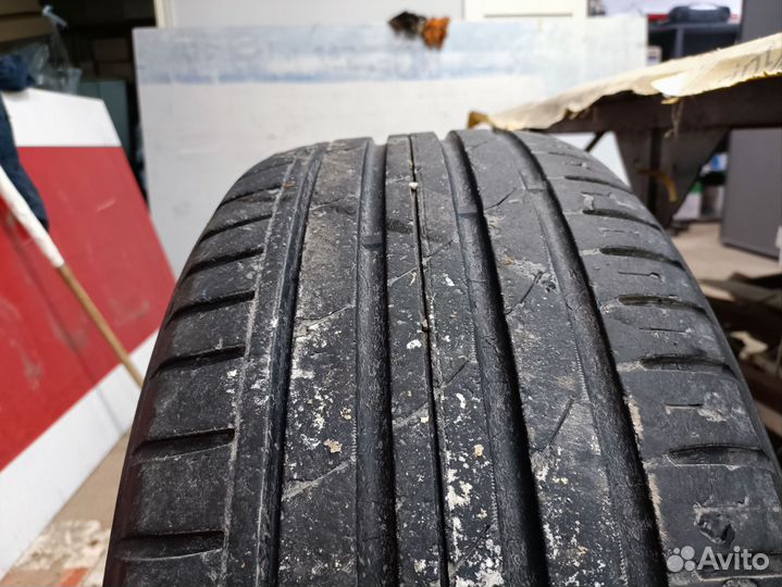 Nokian Tyres Hakka Z 235/55 R18 104