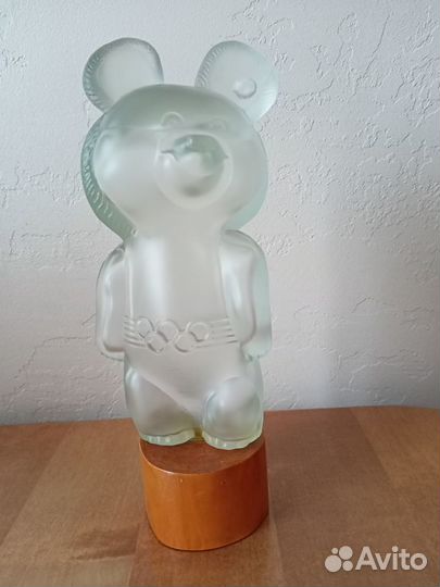 Олимпийский мишка стеклянный 1980 год