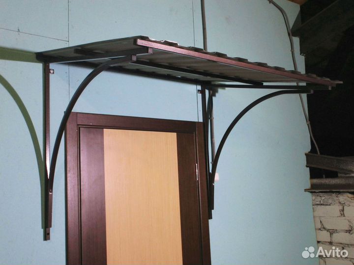 Козырек над входом 1.4м