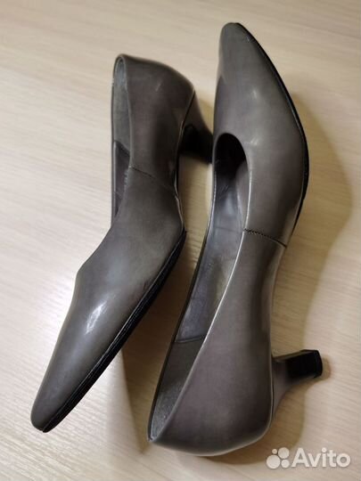 Туфли женские лаковые Gabor 37 размер