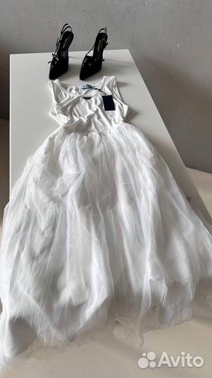 Платье новинка от Prada тренд лета