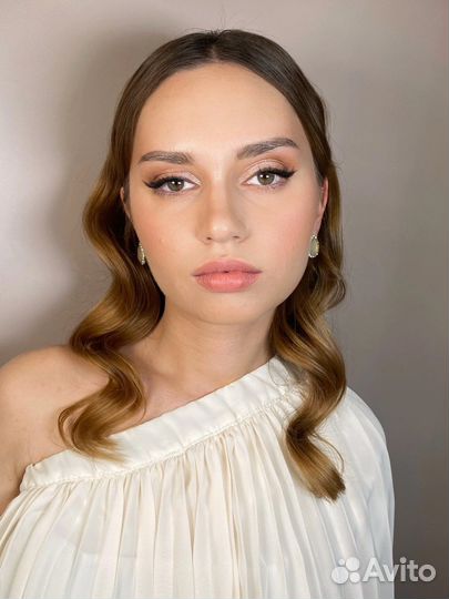 Макияж, причёски, локоны, косы из канекалона