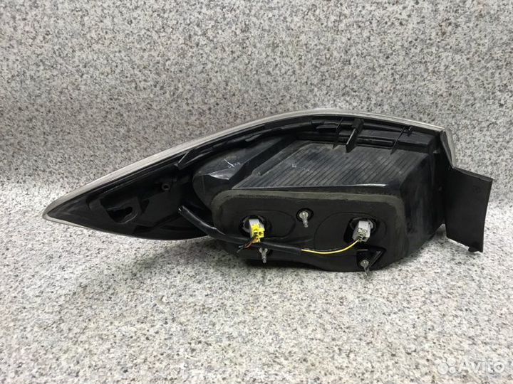 Фонарь правый Mazda 3 BL 2010