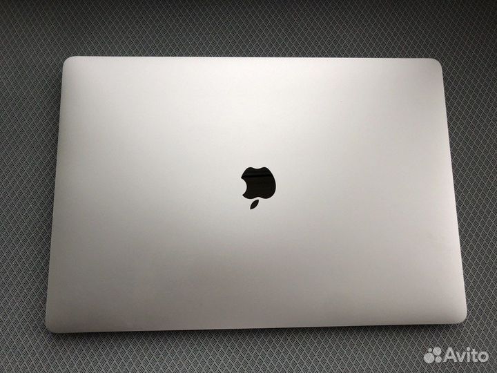 Macbook pro 16' 2019 i7 retina
