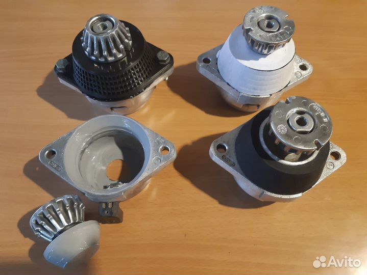 Передняя подушка крепления двигателя Ауди А8 D3