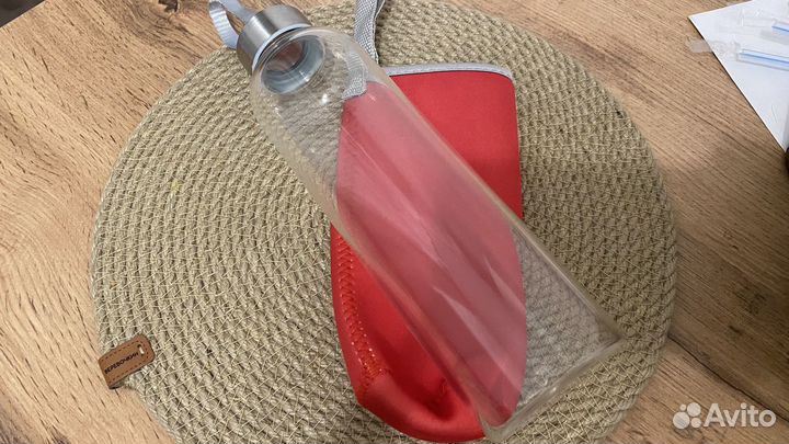 Бутылка стеклянная Pure с чехлом