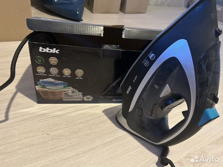 Утюг bbk ise-2405