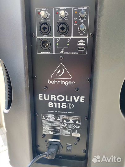 Активная акустическая система Behringer b115mp3