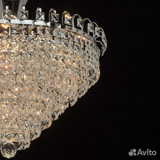 Шикарная каскадная люстра бренда MW-light