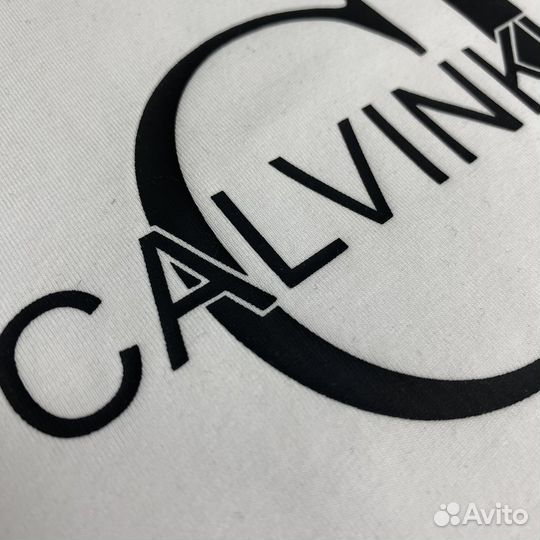 Футболка с капюшоном calvin klein