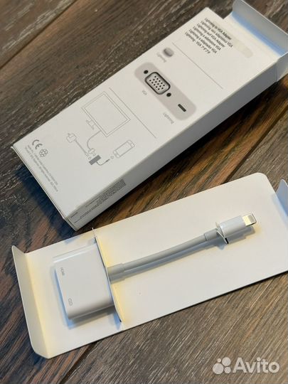 Apple Lightning to VGA Adapter