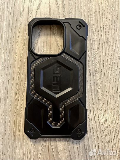 UAG monarch pro iPhone 14 pro