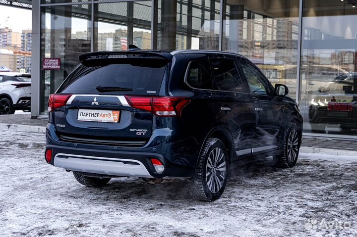 Mitsubishi Outlander 3.0 AT, 2019, 181 613 км