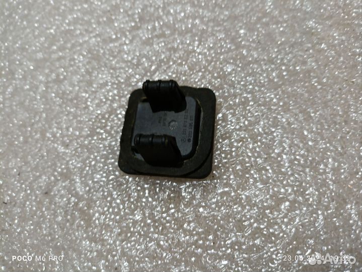 Заглушка накладки Mercedes w221