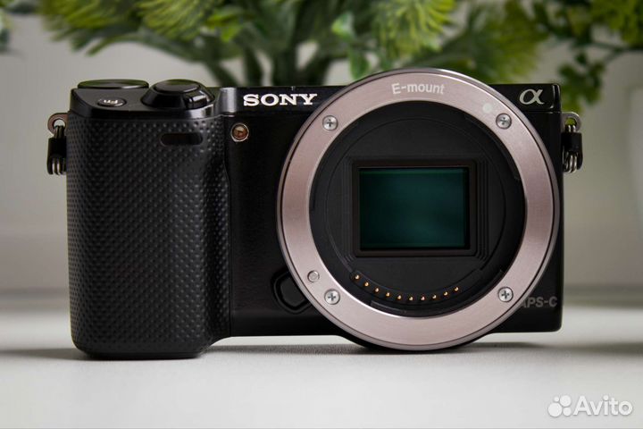 Sony NEX-5R Kit + Комплект