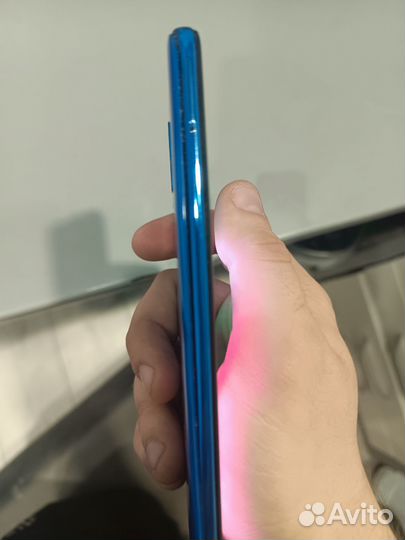 Samsung Galaxy A50, 4/64 ГБ