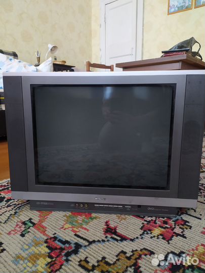 Телевизор Hitachi рабочий