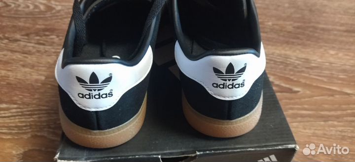 Adidas мужские кроссовки кожаные 42