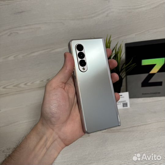 Samsung Galaxy Z Fold4, 12/512 ГБ