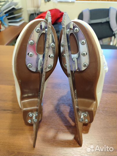 Коньки фигурные